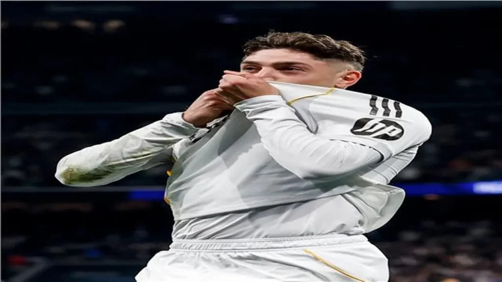 اتحاد الكرة يدرس فرض عقوبة مغلظة على فالفيردي بعد طرده في الديربي